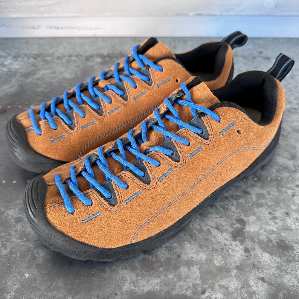 Keen Men's Brown Suede Athletic Shoes with Blue Laces